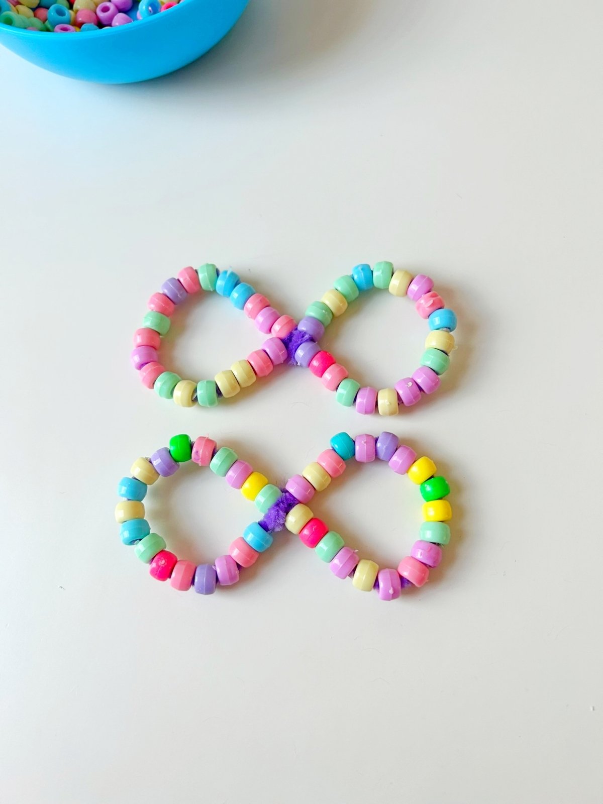 beads thread into a loop