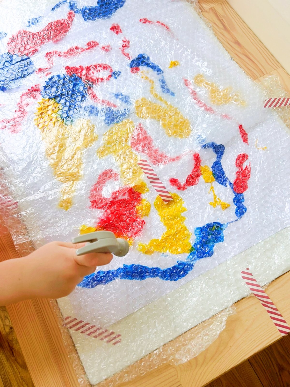 bubble wrap smash painting activity