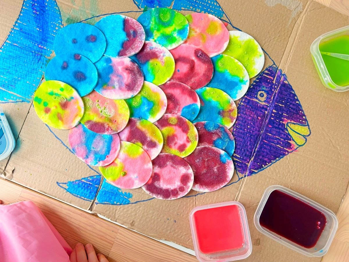 use pipettes to add paint to the fish